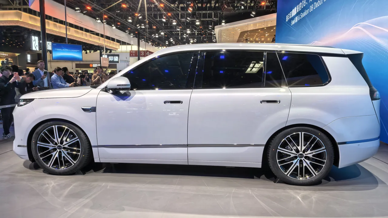 BYD Sealion 08 5
