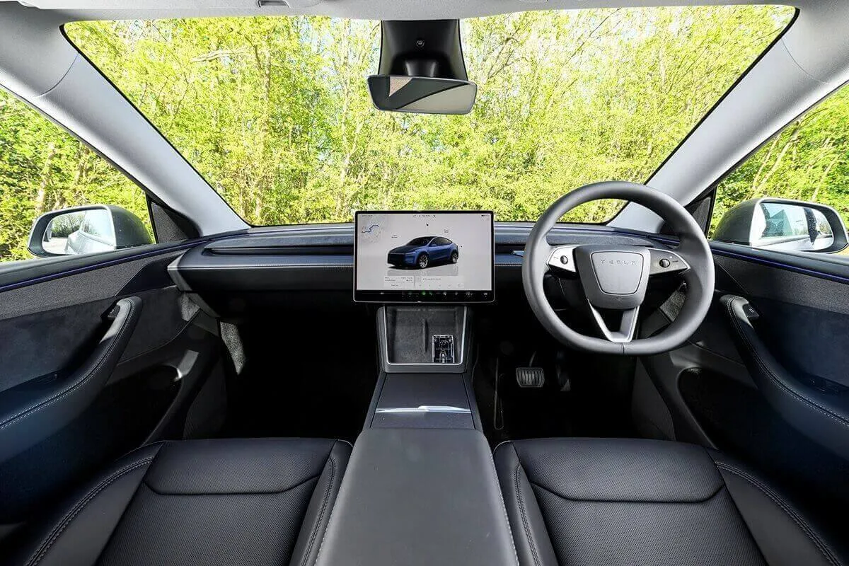 Tesla Model Y - Photo 3