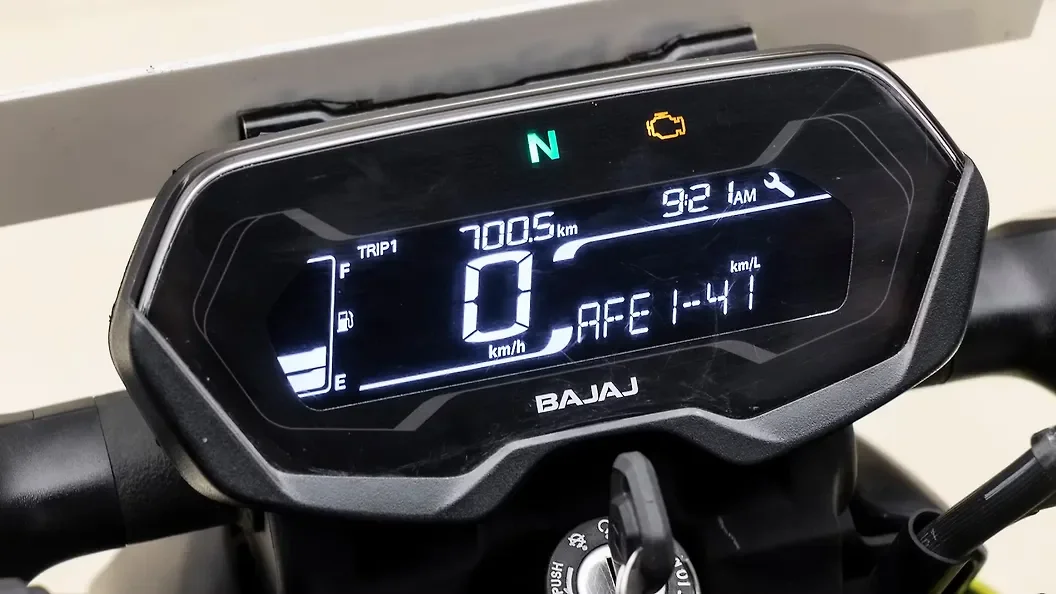 Bajaj Pulsar N125 thumbnail 2