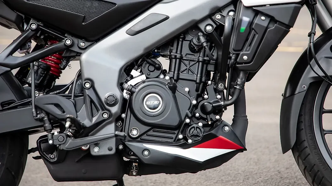 Bajaj Pulsar NS 200 FI ABS thumbnail 4