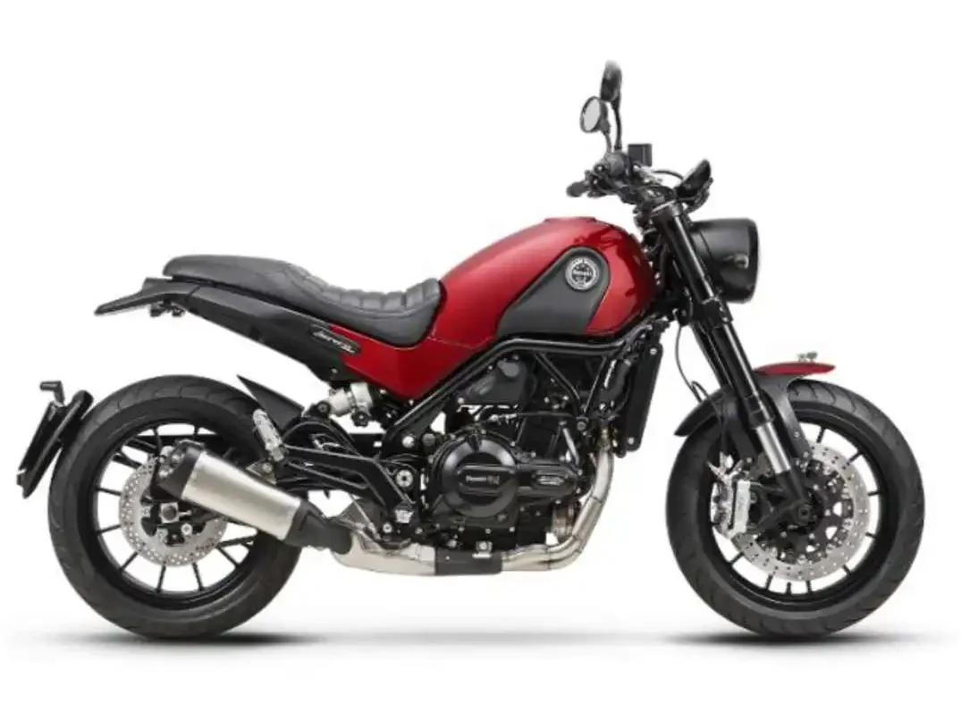 Benelli Leoncino 250 - Photo 1