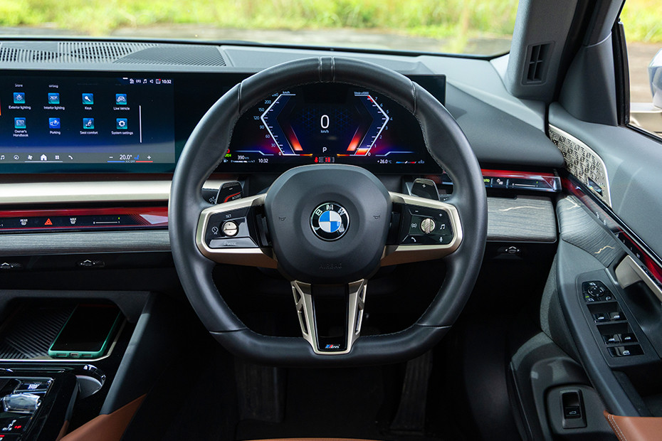 BMW 5 Series - Photo 11