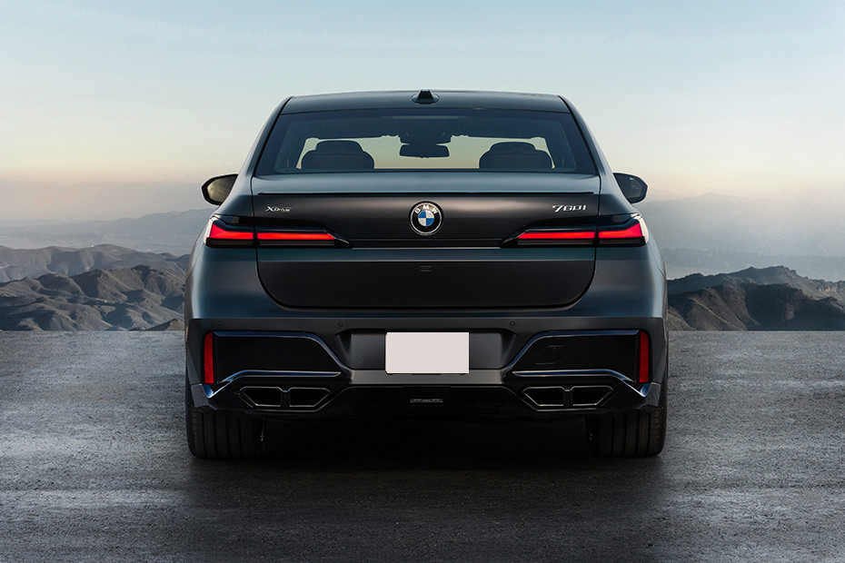 BMW 7 Series - Photo 3