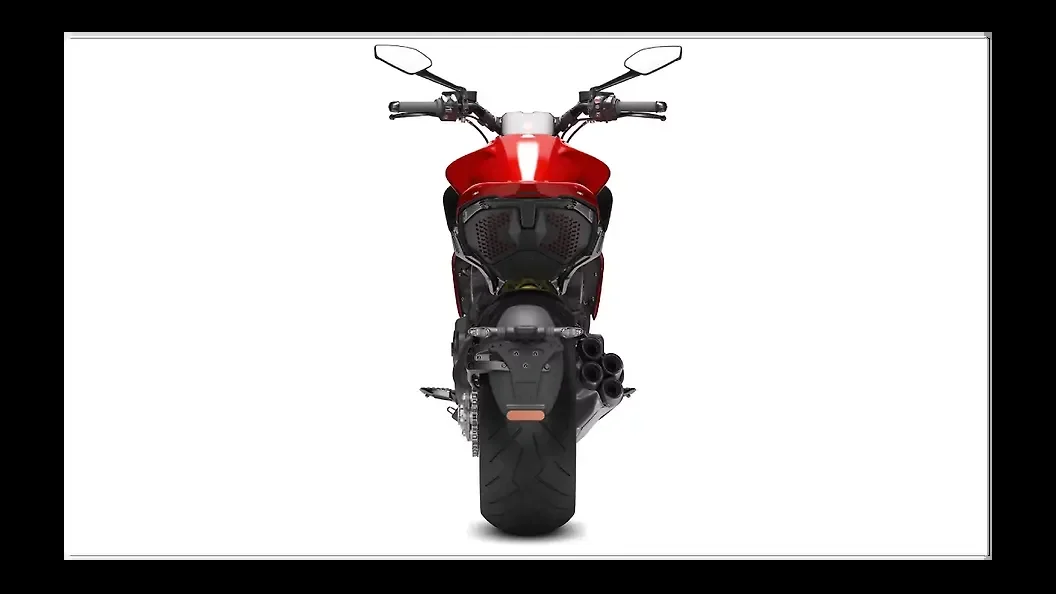 Ducati Diavel V4 thumbnail 6