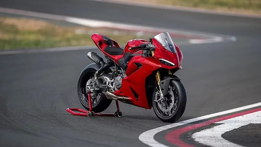 Ducati Panigale V2 thumbnail 6