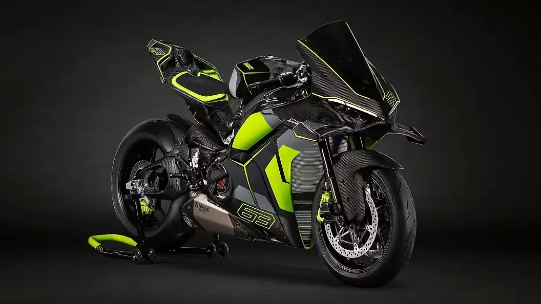 Ducati Panigale V4 S thumbnail 2