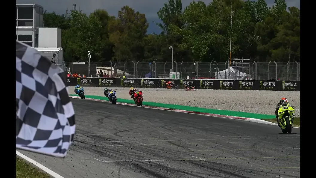 Ducati Panigale V4 S thumbnail 6