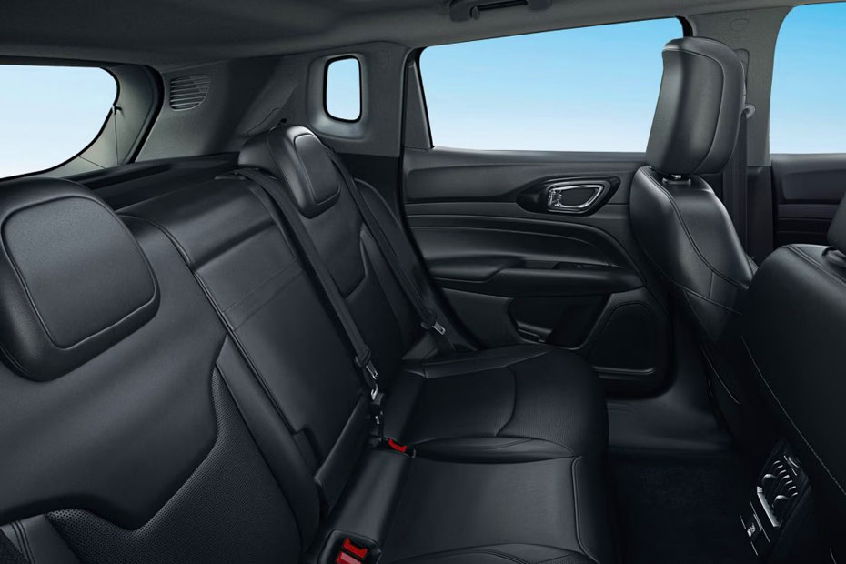 Jeep Compass Limited Petrol thumbnail 12
