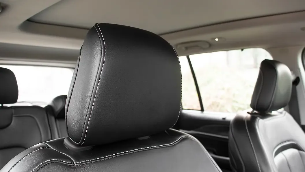 Jeep Grand Cherokee Limited thumbnail 4