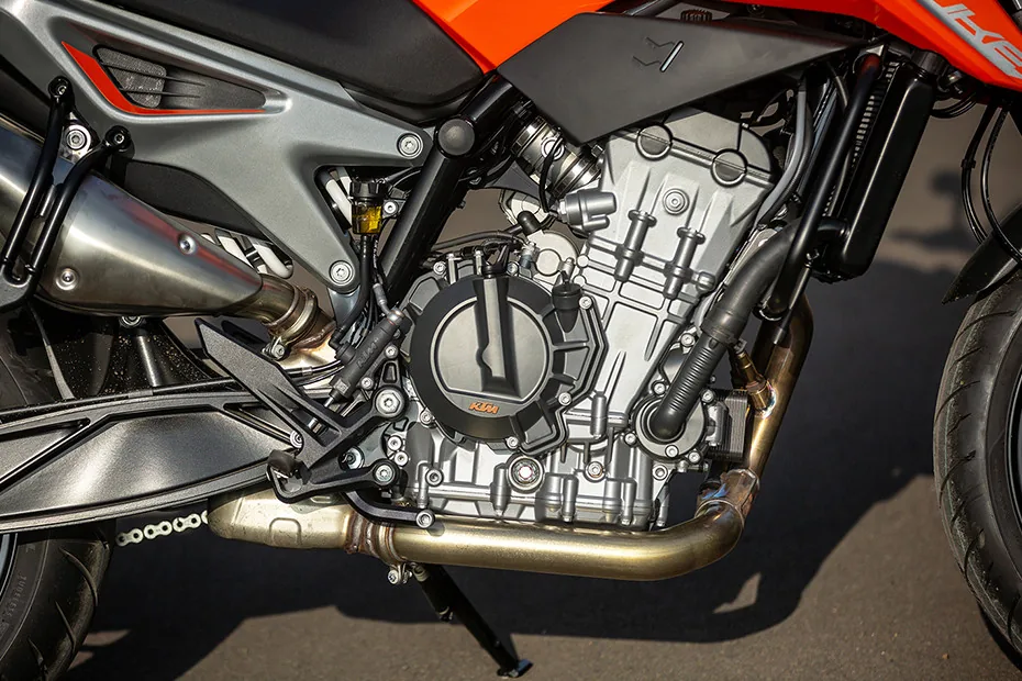 KTM DUKE 790 - Photo 4