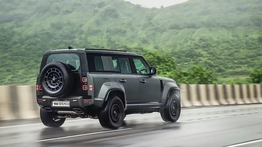 Land Rover Defender 130 Outbound thumbnail 5