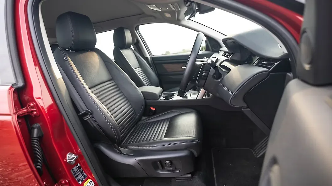 Land Rover Discovery Sport Dynamic SE thumbnail 3