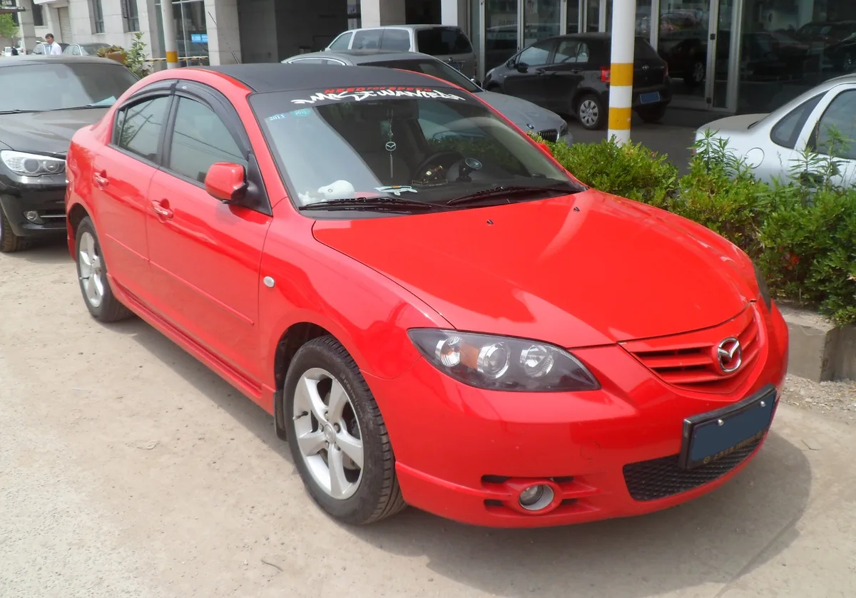 Mazda Mazda 3 - Photo 3