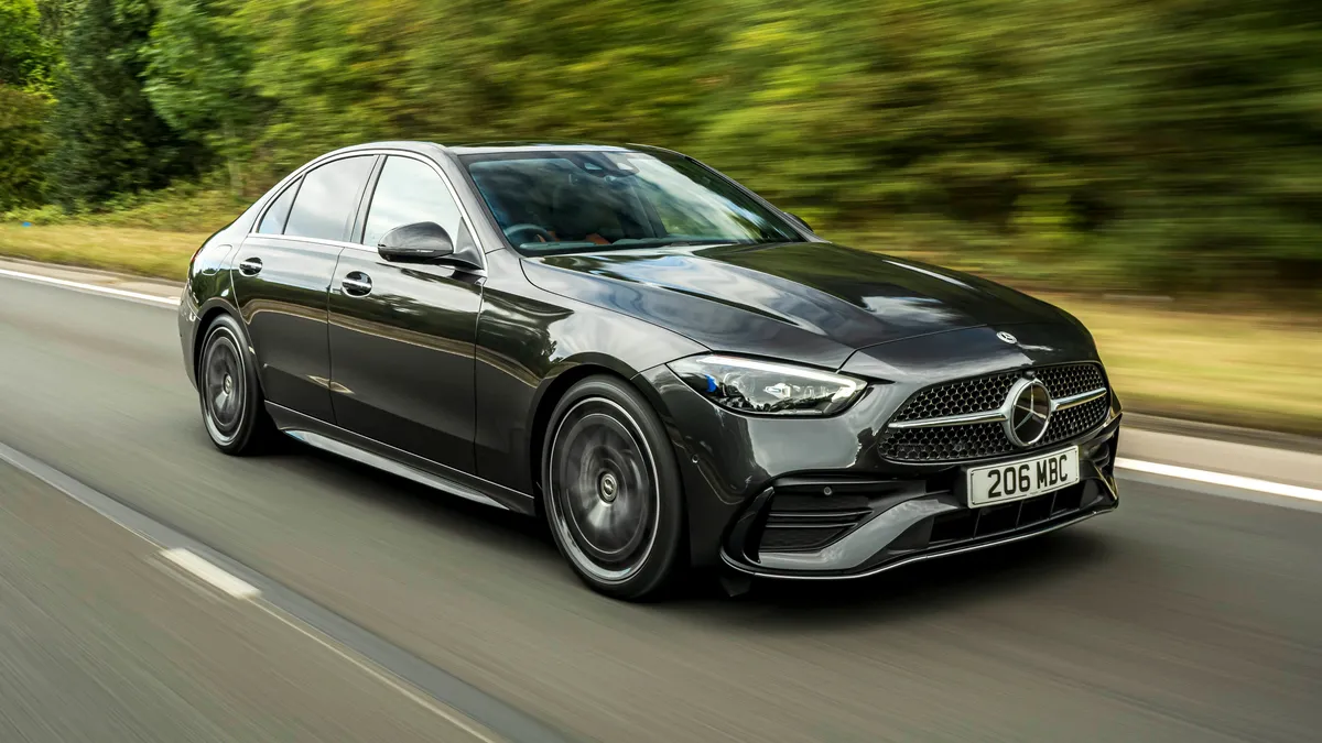 Mercedes-Benz C Class thumbnail 2