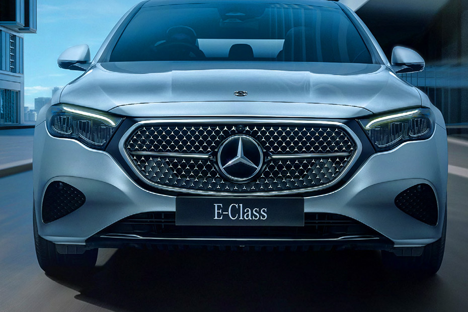 Mercedes benz E Class 220d AMG Line thumbnail 7