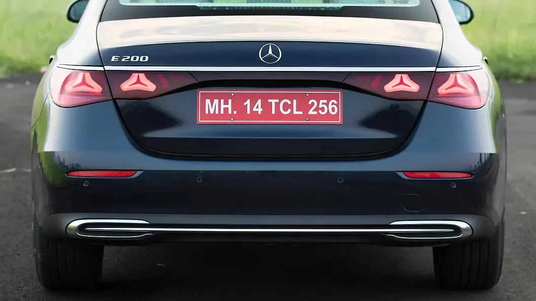 Mercedes-Benz E Class 200 Exclusive Line thumbnail 6