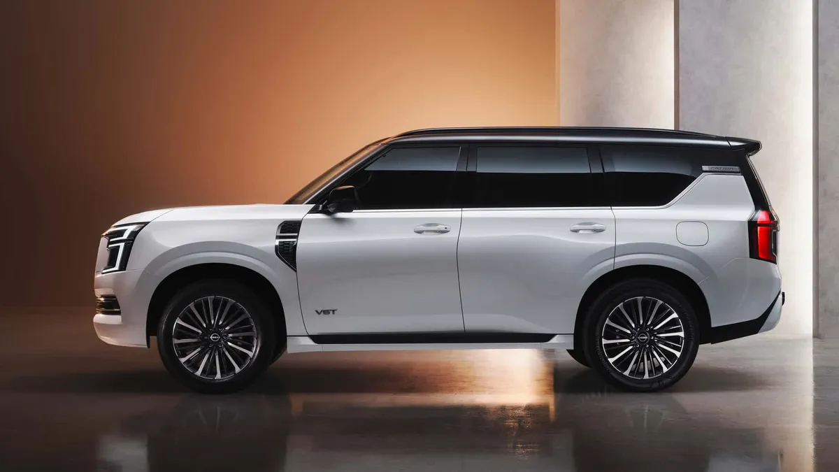 Nissan Patrol GRX V8 Premium thumbnail 2