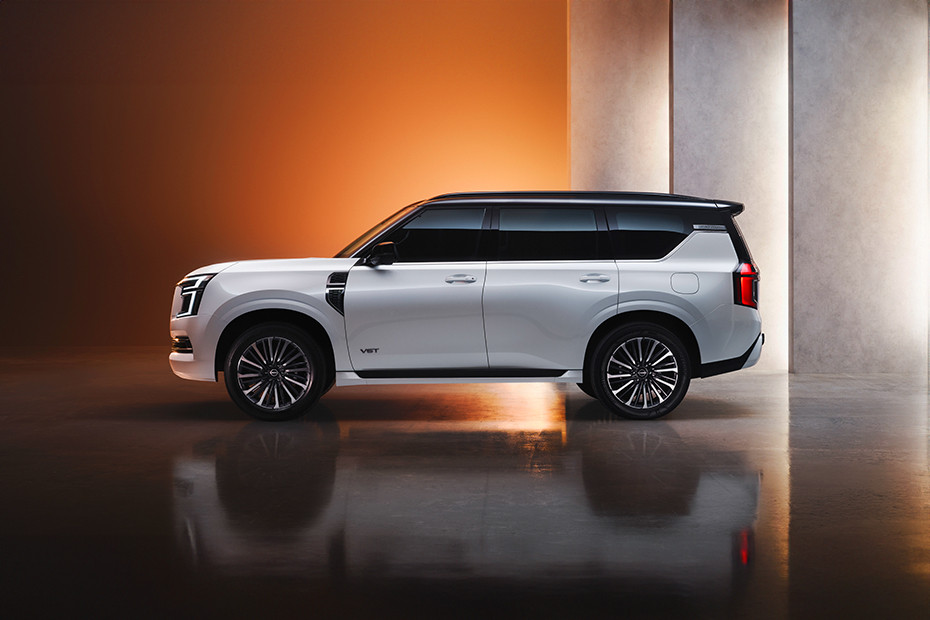 Nissan Patrol GRX V8 Premium thumbnail 3