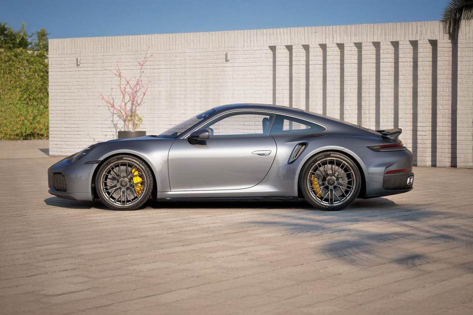 Porsche 911 Carrera GTS thumbnail 4