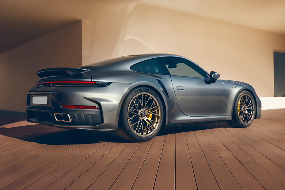 Porsche 911 Carrera GTS thumbnail 6