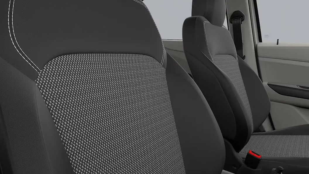 Renault Triber RXE thumbnail 3