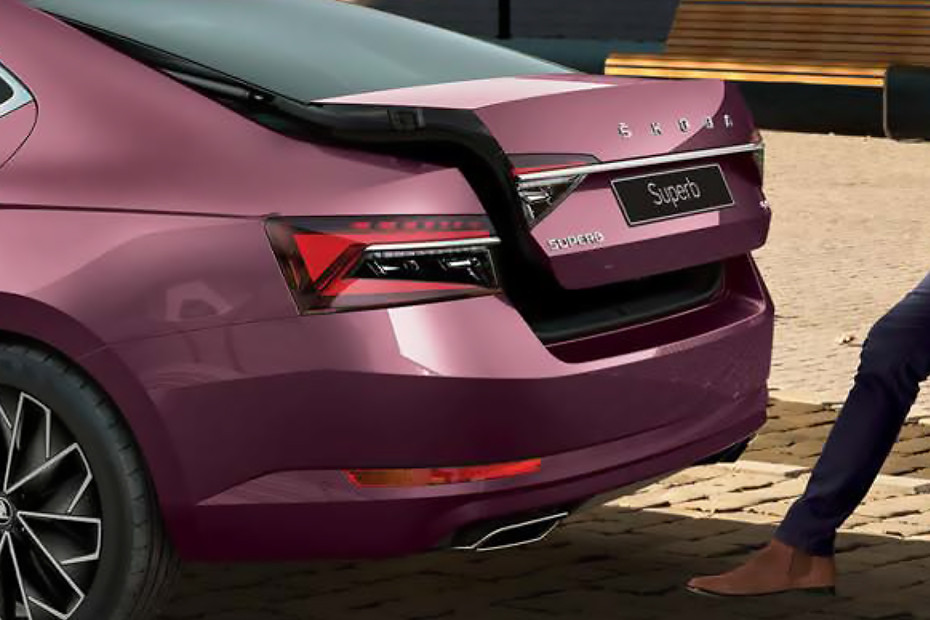 Skoda Superb Sportline TSI AT thumbnail 2