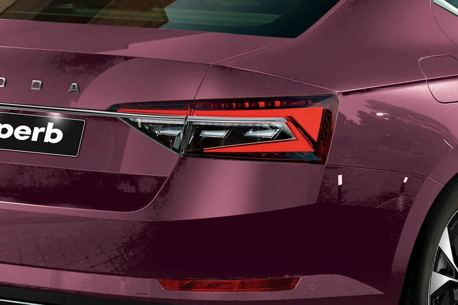Skoda Superb Sportline TSI AT thumbnail 11