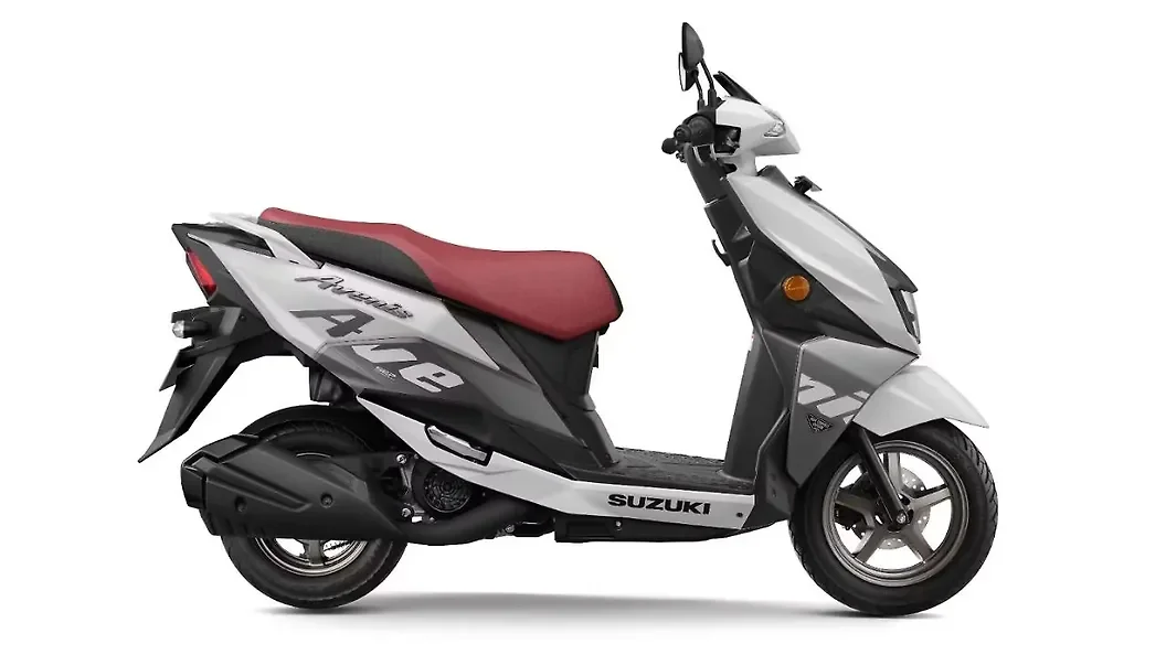 Suzuki Avenis thumbnail 6