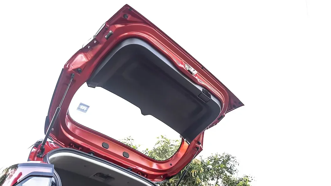 Suzuki Brezza LXi thumbnail 4