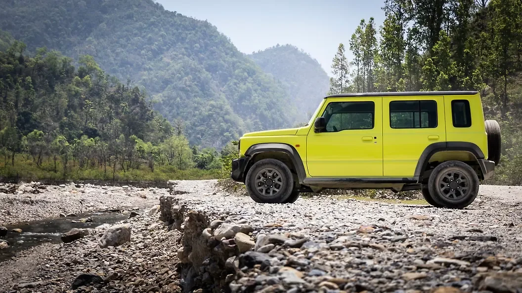 Suzuki Jimny Zeta MT thumbnail 2