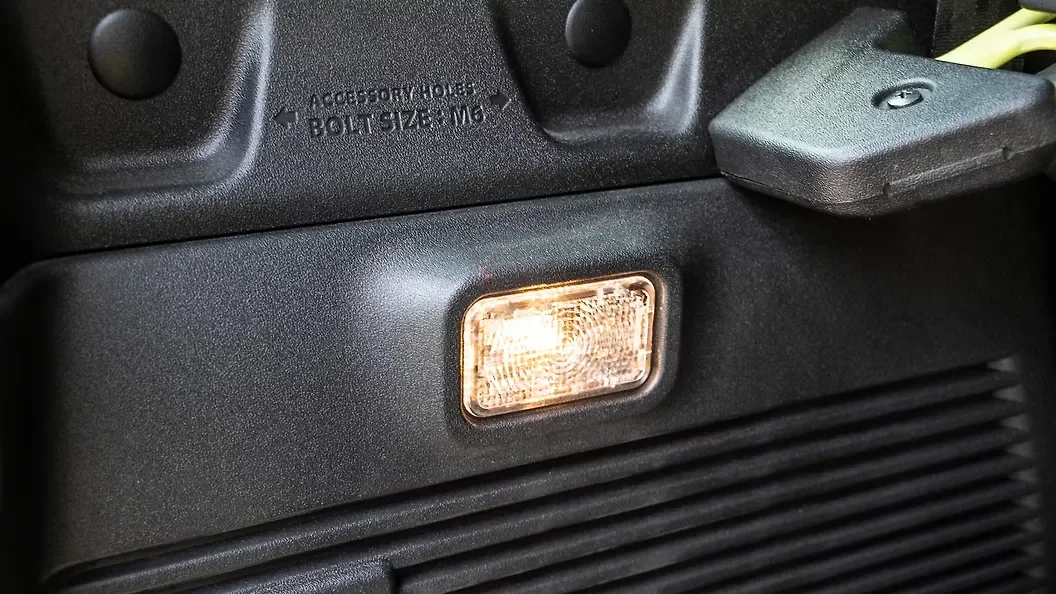 Suzuki Jimny Zeta MT thumbnail 5