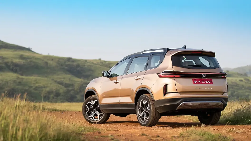 Tata Safari Adventure thumbnail 3