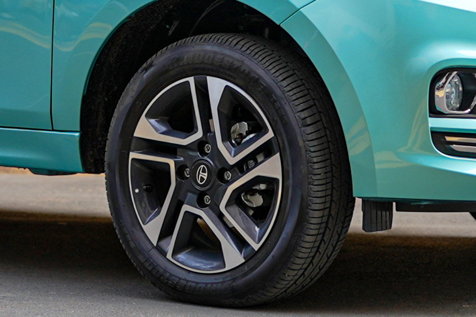 Tata Tiago XT thumbnail 9
