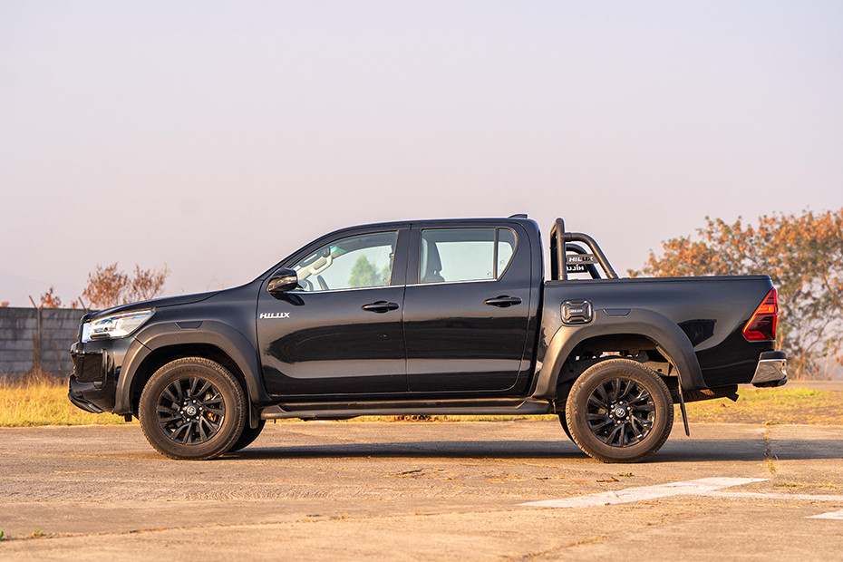 Toyota Hilux 2.8L MT thumbnail 4