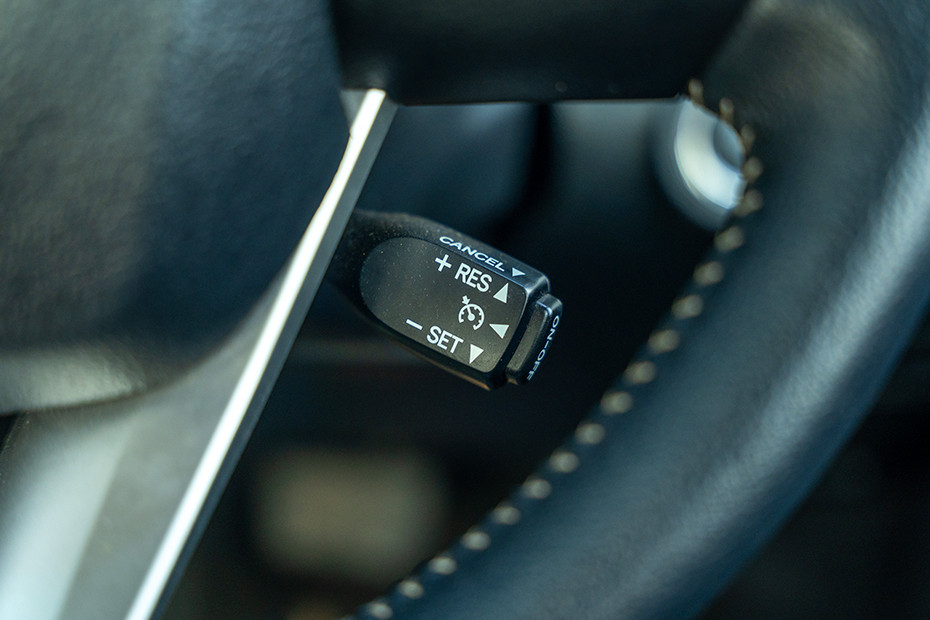 Toyota Hilux 2.8L MT thumbnail 12