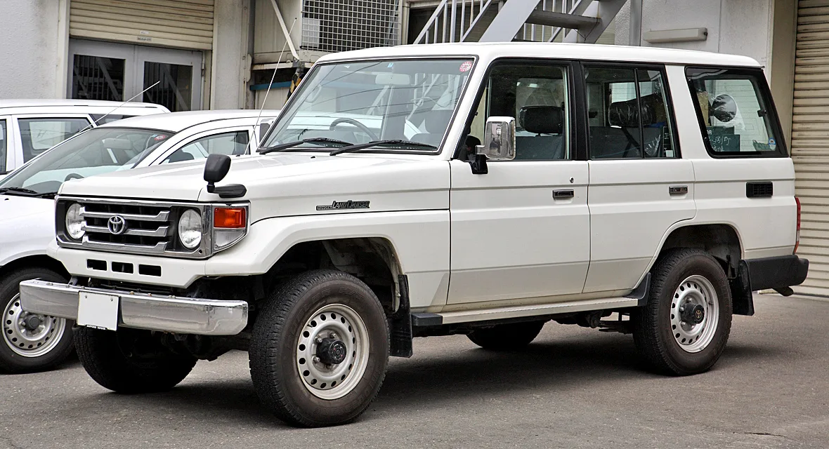 Toyota Land Cruiser 70 Series - Photo 2