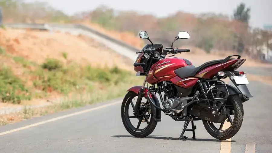 Bajaj Pulsar 150 - Photo 1