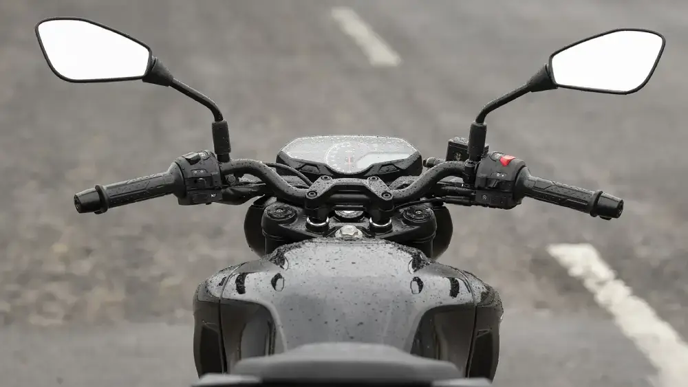 Bajaj Pulsar N160 thumbnail 5
