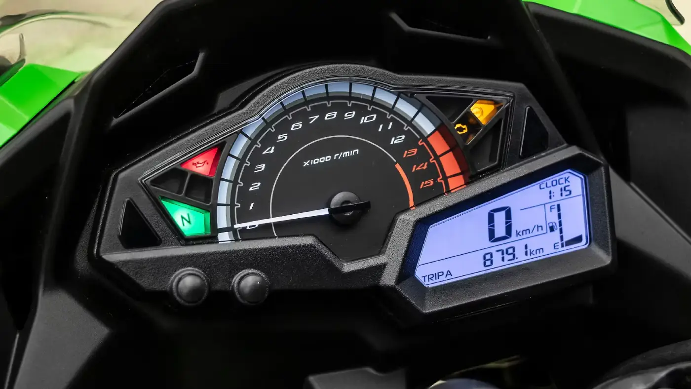 Kawasaki Ninja 300 thumbnail 2