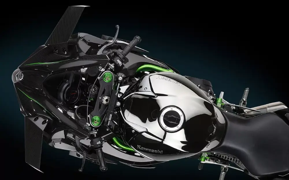 Kawasaki Ninja H2R thumbnail 2