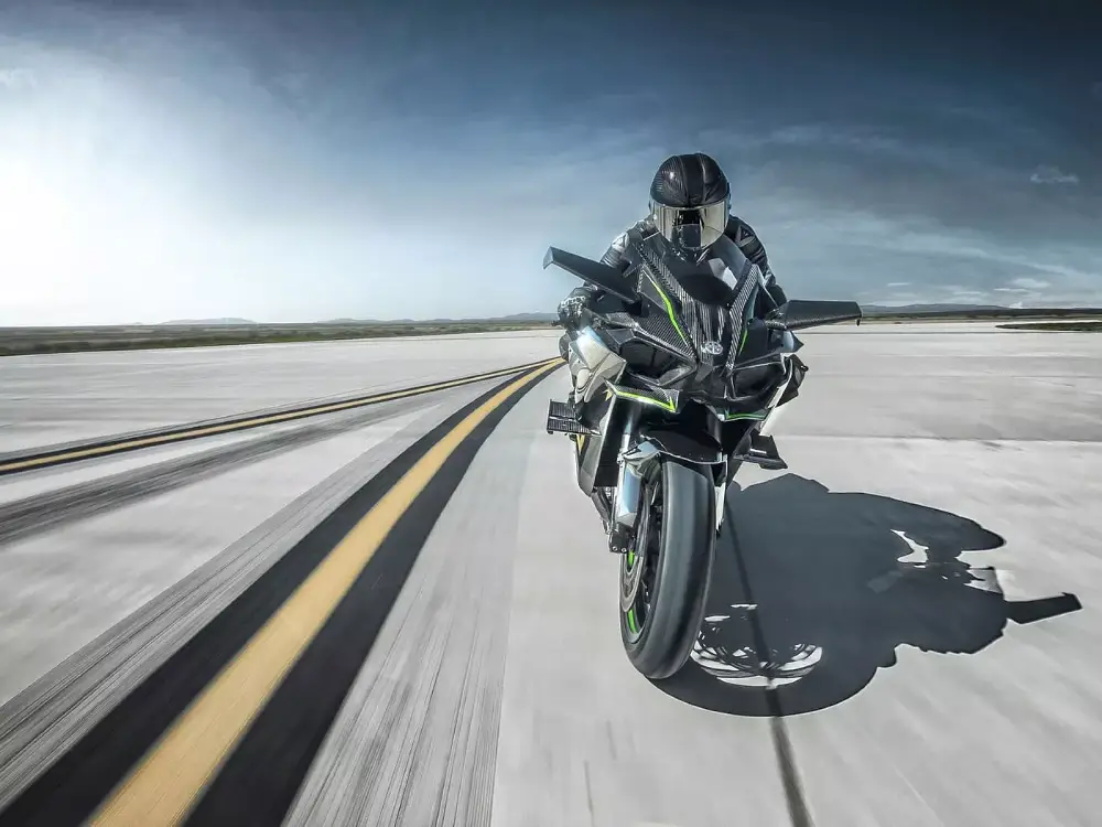 Kawasaki Ninja H2R thumbnail 4