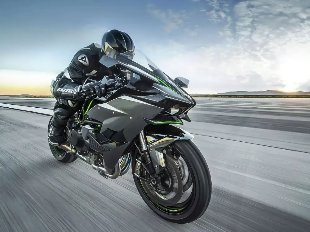 Kawasaki Ninja H2R thumbnail 5