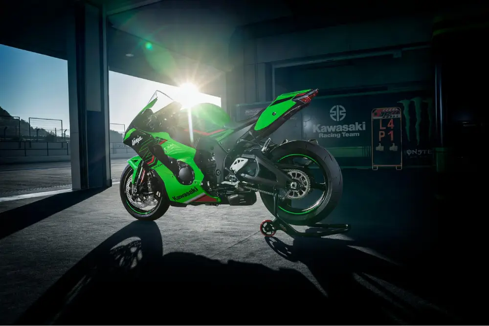 Kawasaki Ninja ZX-10R thumbnail 5