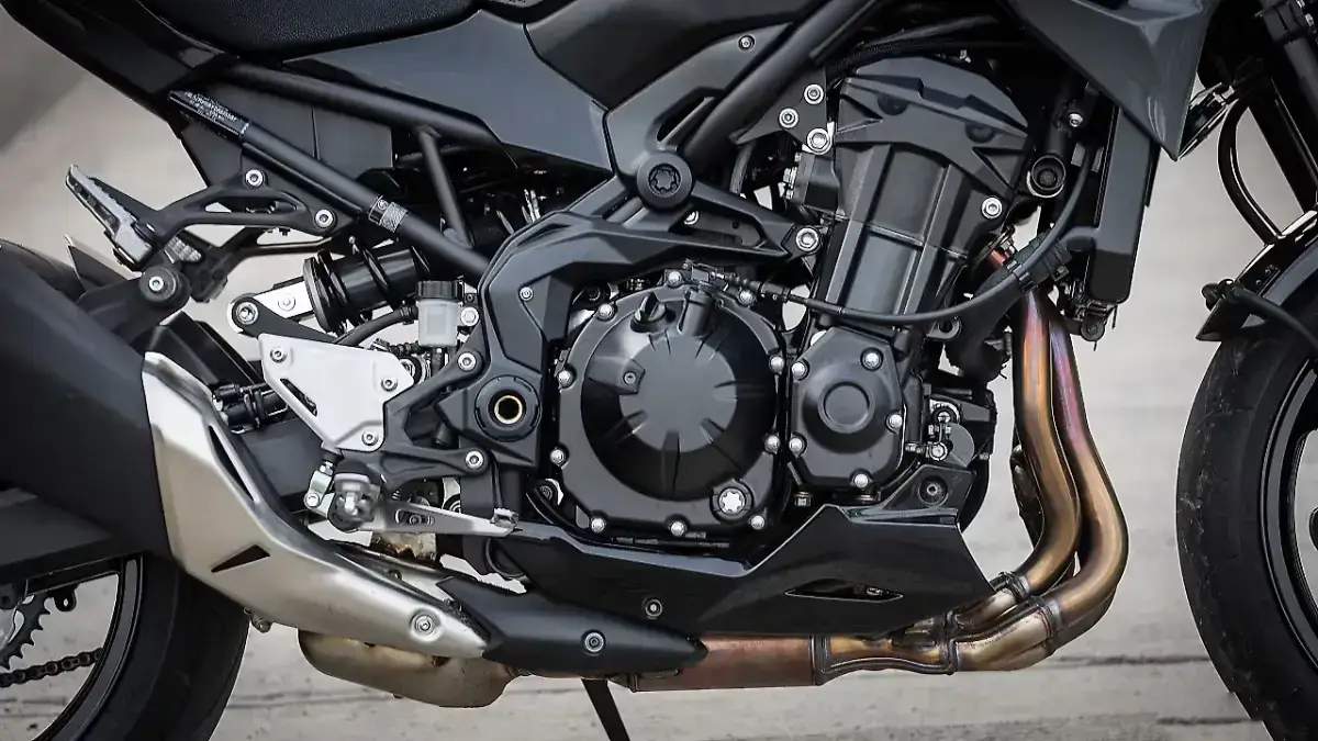 Kawasaki Z900 thumbnail 3