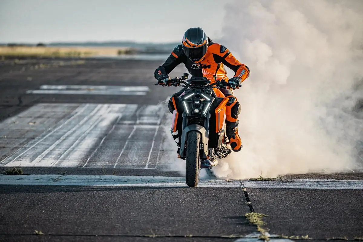 KTM 1390 Super Duke R - Photo 1