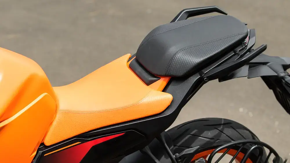 KTM 390 Duke thumbnail 3