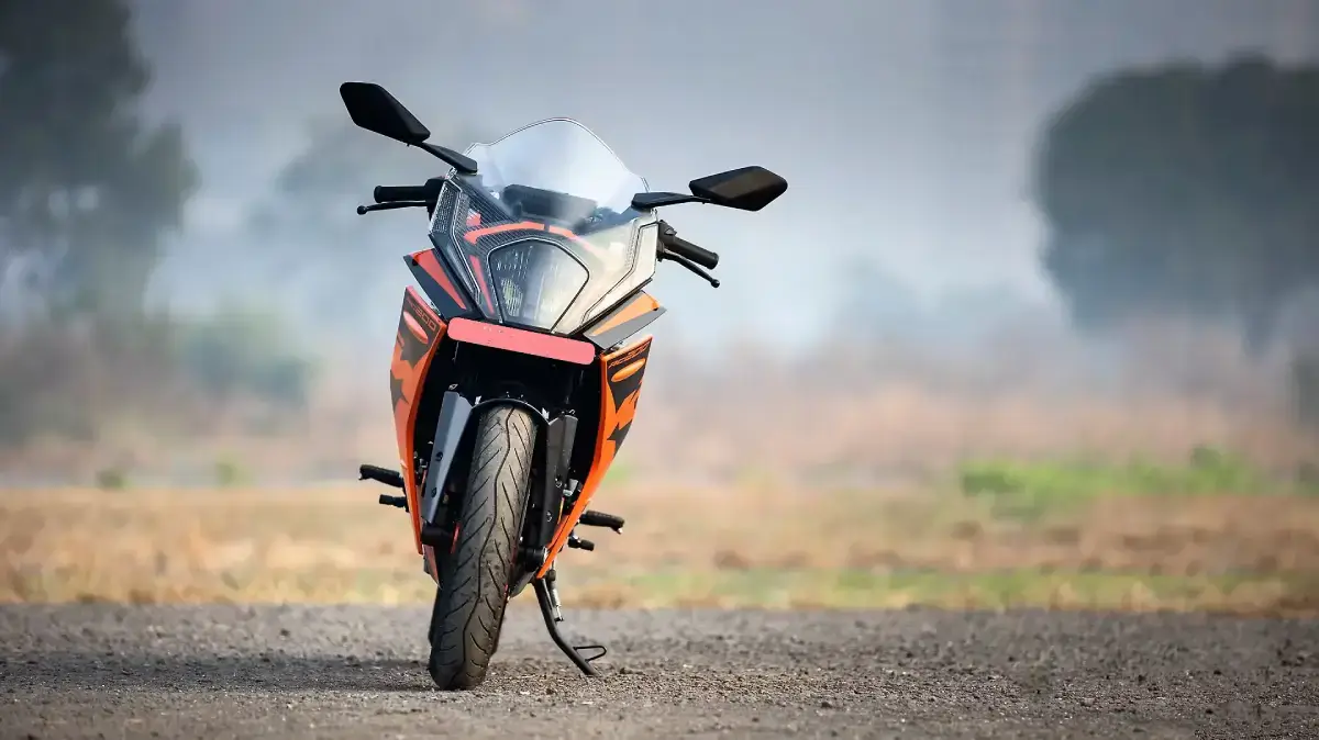 KTM RC 200 thumbnail 2