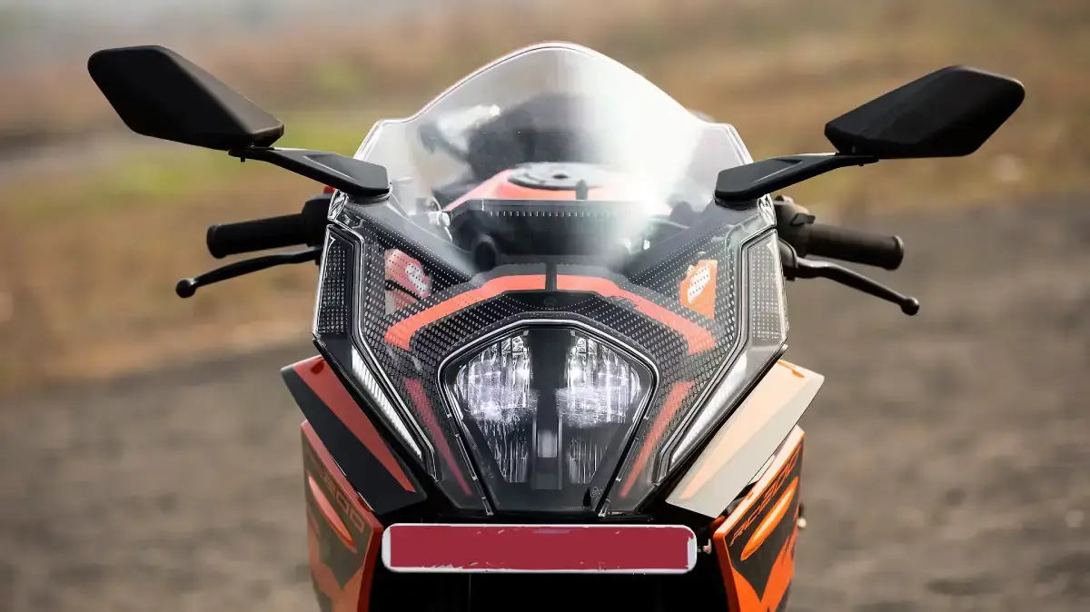 KTM RC 200 thumbnail 3