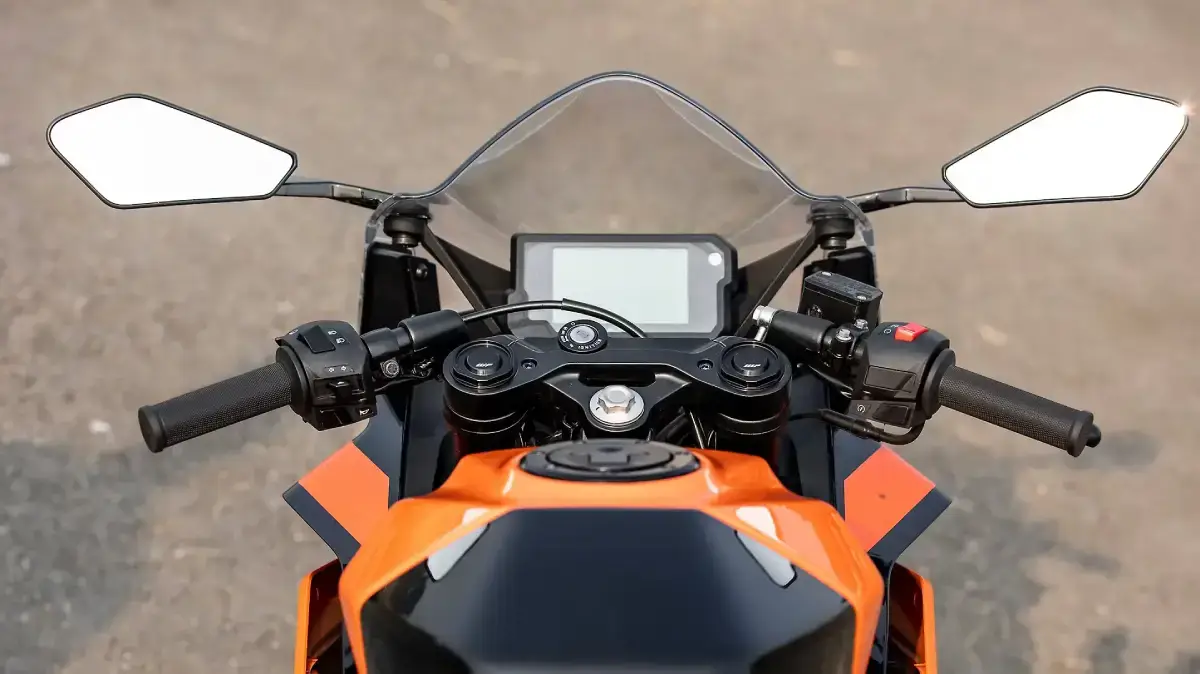 KTM RC 200 thumbnail 5