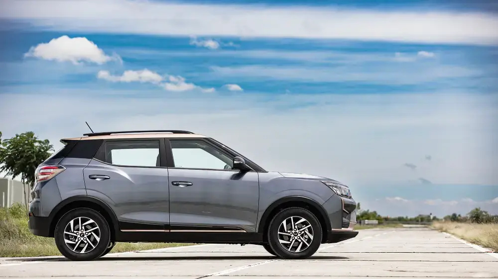 Mahindra XUV400 - Photo 1